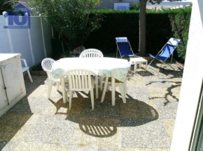Charmant pavillon avec piscine et parking, proche plage - FR-1-781-83